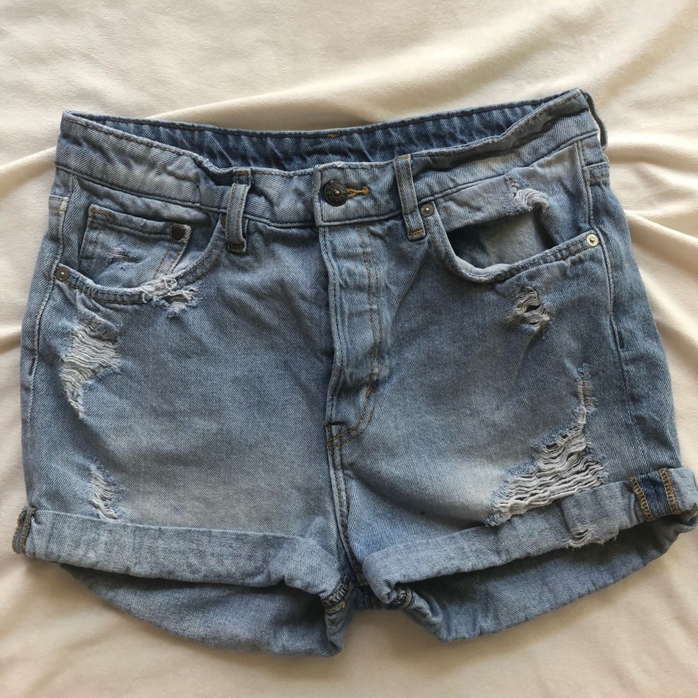 High waisted distressed boyfriend shorts
